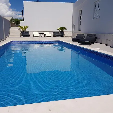 Baumgartner- Paradise Punta Апартаменты *