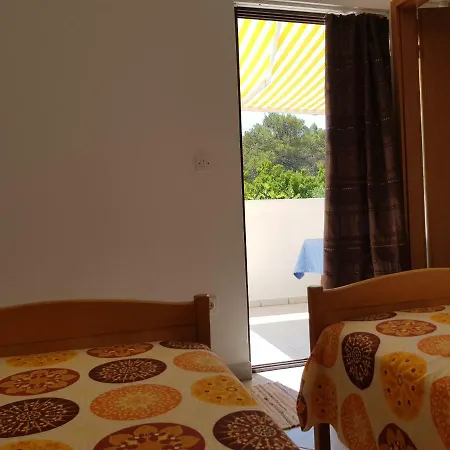 Apartment Baumgartner- Paradise Punta Solta Island